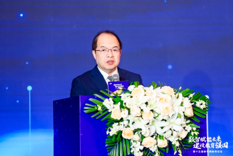 榮耀時刻｜熱烈祝賀首冠教育集團榮獲2024新華網(wǎng)教育論壇“職業(yè)教育企業(yè)及榜樣集團優(yōu)秀案例”兩項大獎！